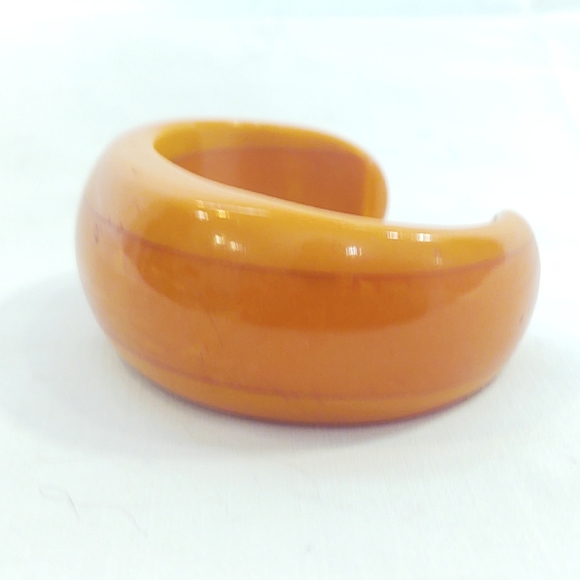 Vintage Butterscotch Layered Bakelite Cuff Bracelet - Picture 3 of 7